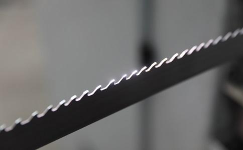 南昌双金属带锯条产生切削噪音的原因具体有哪些？